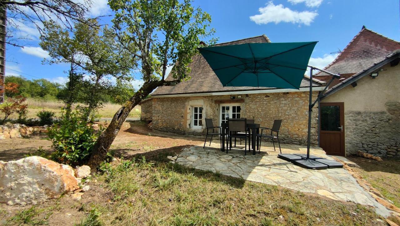 Gite Les Placettes Sainte-Foy-de-Longas Exterior foto